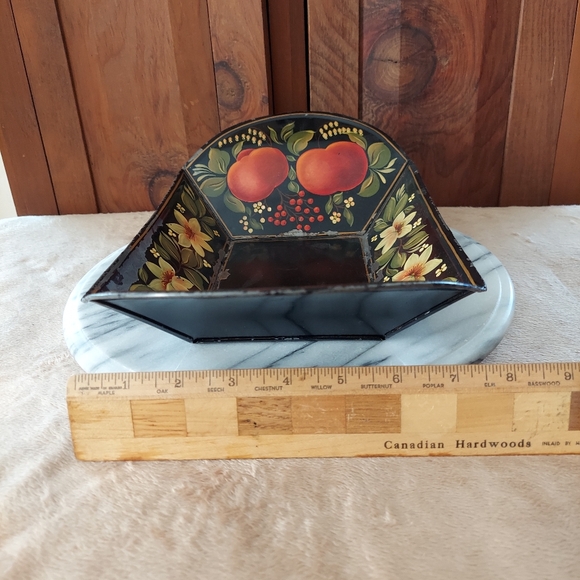 Painted Metal Tole Tray - Picture 5 of 10
